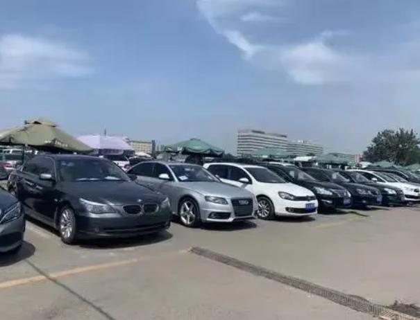 人生第一辆车 是买预算十万以内的二手车 还是二十几万的新车 资讯咖