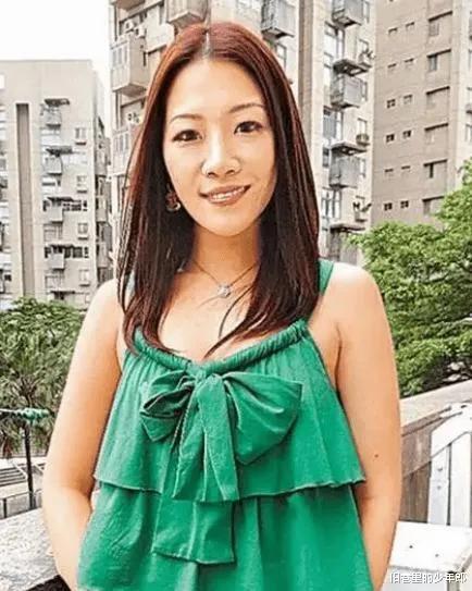 93 videos, 176 photos