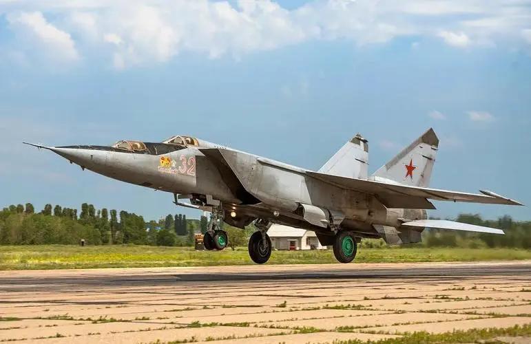 In order to create the Su-24, the Soviet Union stole the American F111 ...