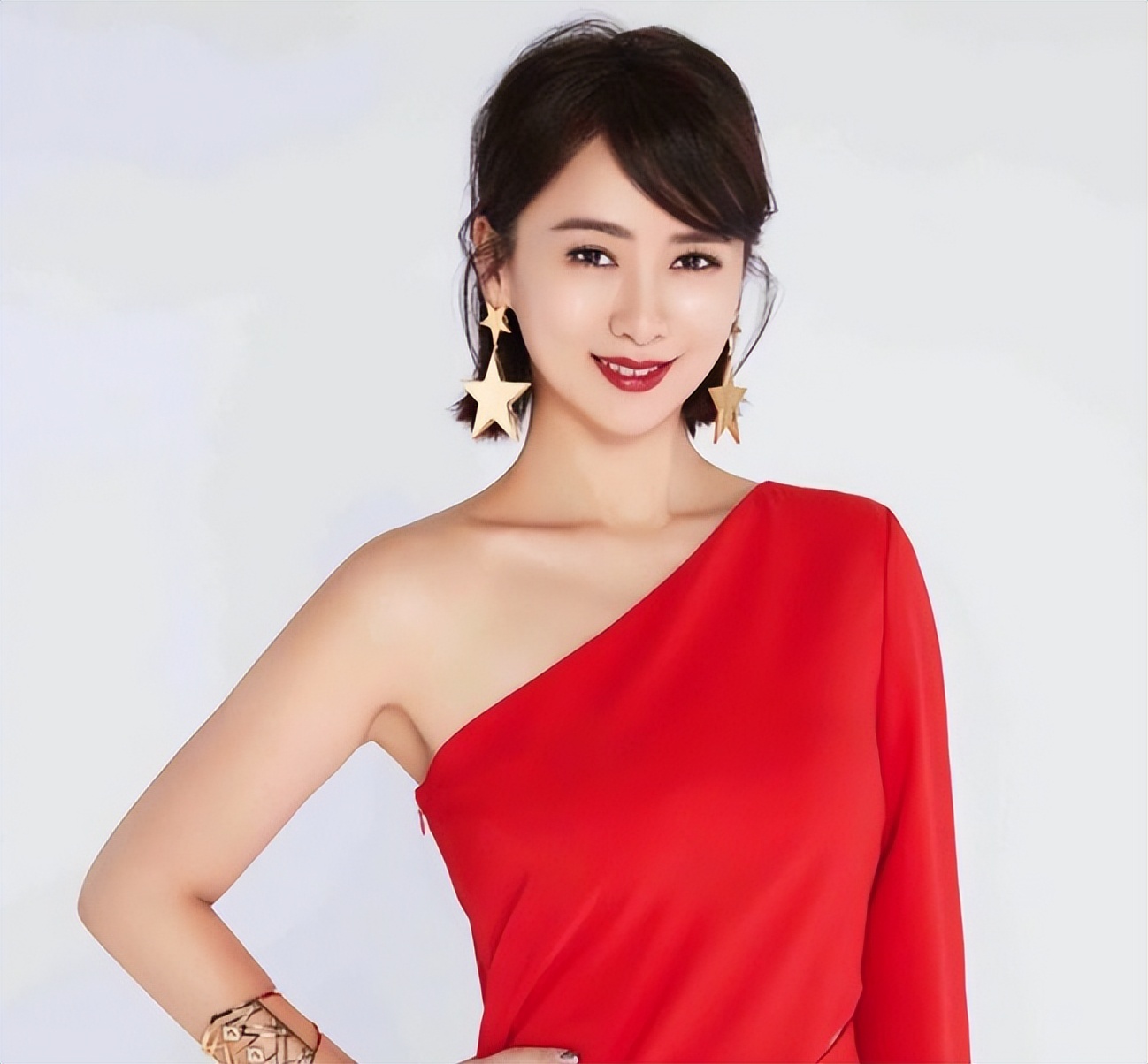 Top 10 most beautiful actresses in Hong Kong - iNEWS