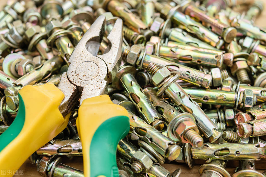 This is how expansion bolts work!No wonder you can't lose 200 jins iNEWS