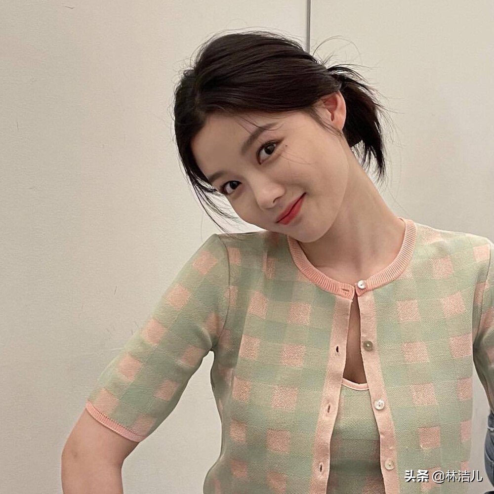 金裕貞黑長直造型好驚艷 同款 鈍感妝 火了 又純又欲好撩人 資訊咖