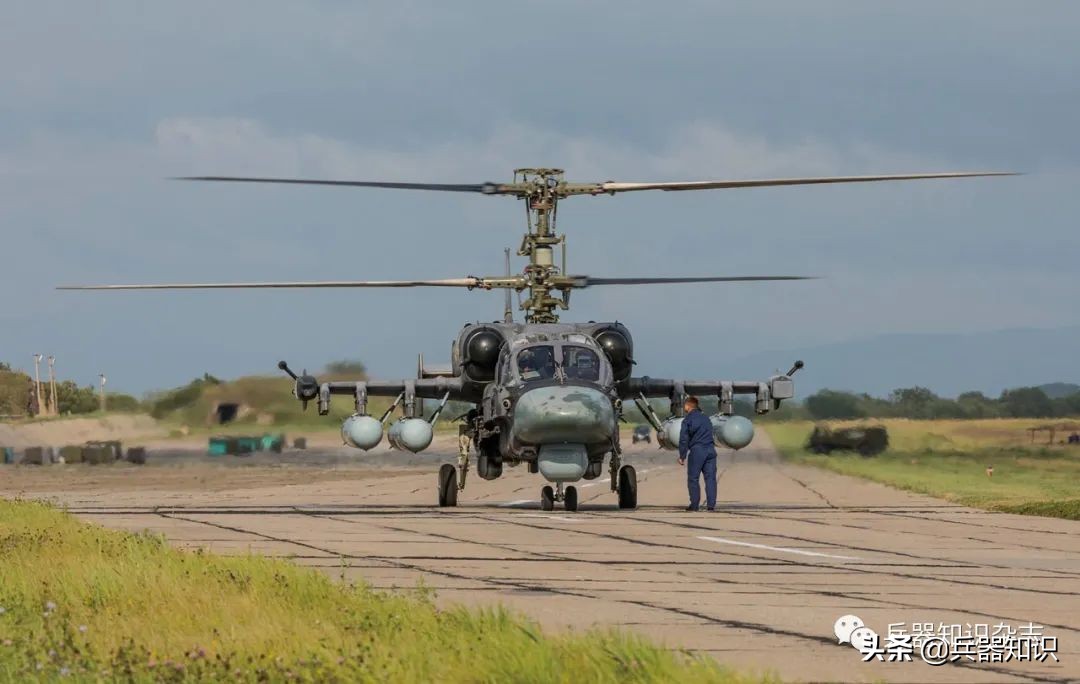 The similarities and differences between the Ka-50 and Ka-52 family ...