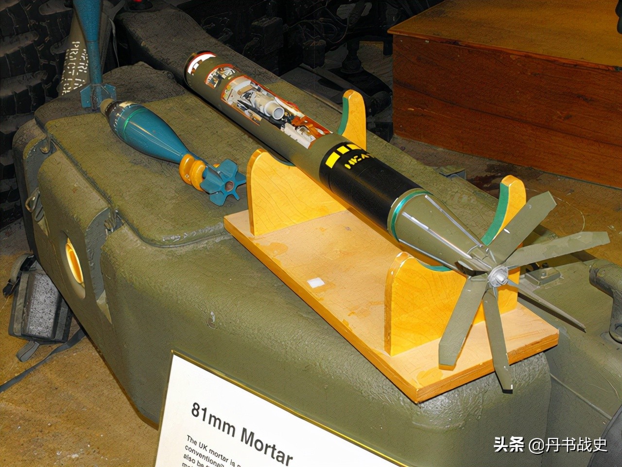 Anti-tank with mortar, British Merlin 81mm anti-tank mortar shell