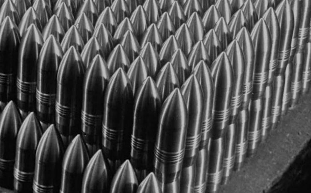 In 1964, why two US warships dropped 400 shells in the empty sea - iNEWS