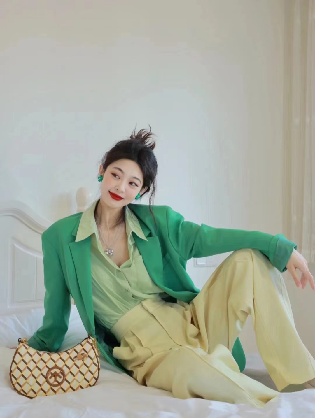 Wear these 4 kinds of green, fashionable and young iNEWS