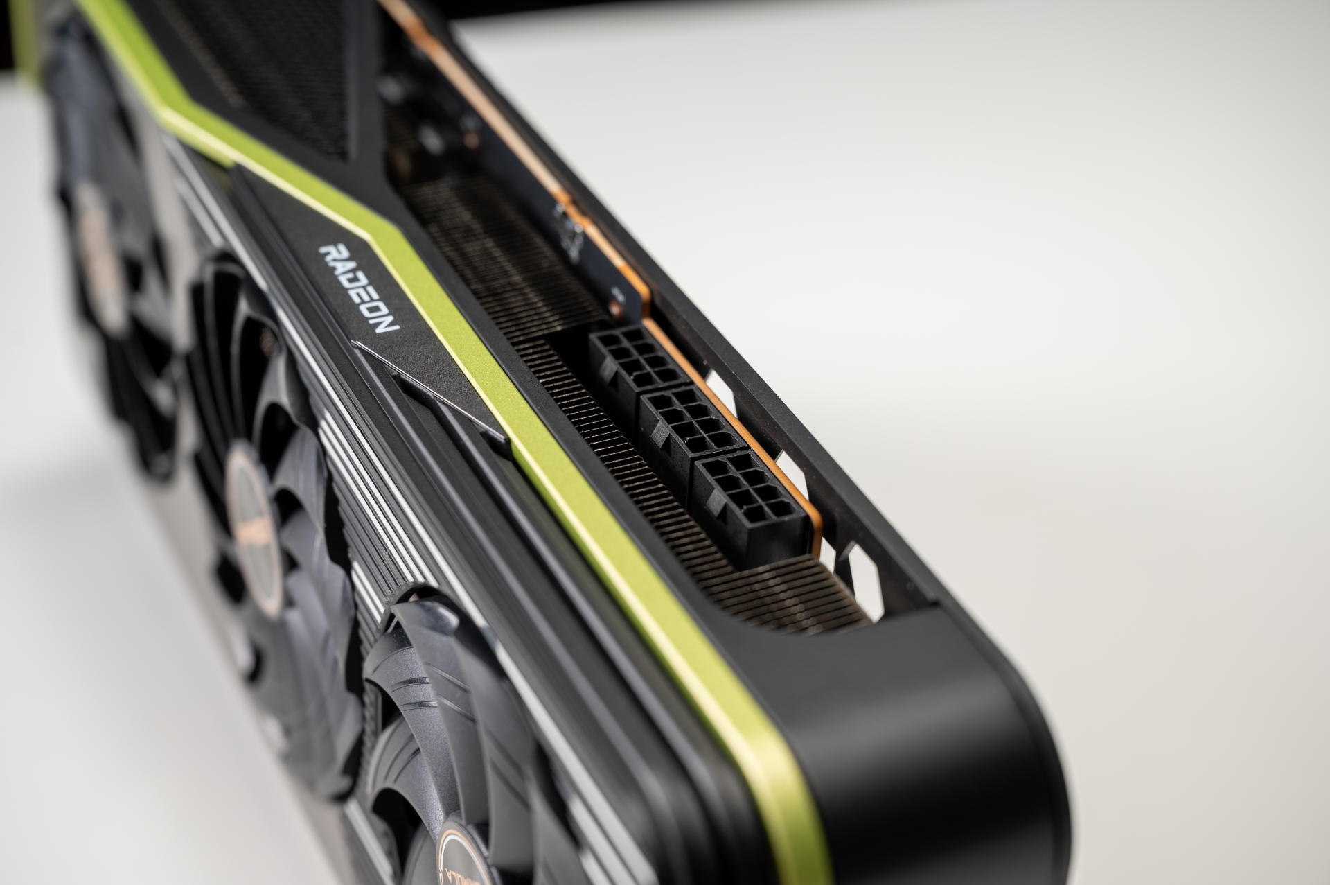 The new emperor ascends the throne, ASRock RX 6950XT OC Formula ...