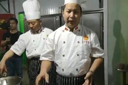 黄岗鱼汤的做法我想知道这道菜放的是什么底料