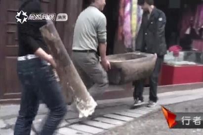 苗族是怎么过春节的急需